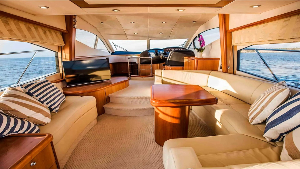 Аренда моторной яхты Sunseeker 52 на Миконосе, Греция